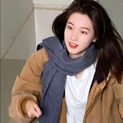 俏丽佳人